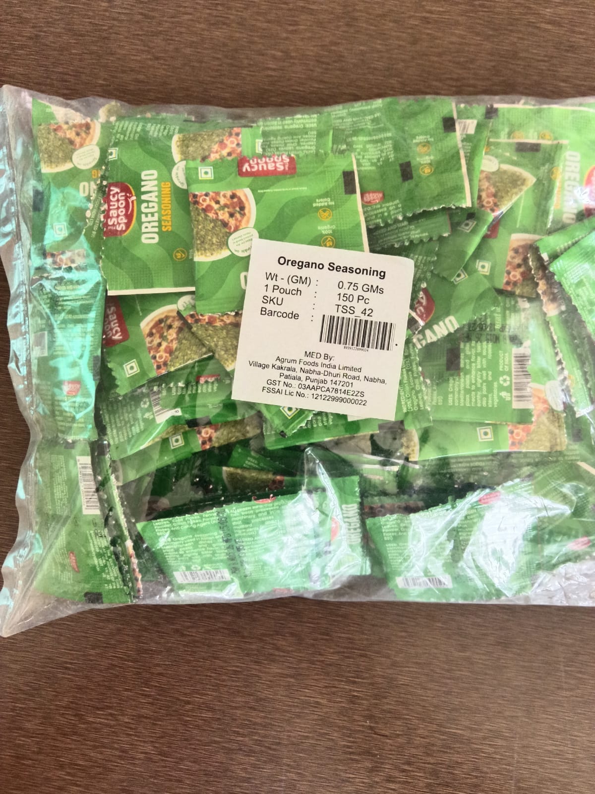 Bulk Oregano Seasoning Sachets 0.75g for HORECA | 9,000 Sachets Carton | The Saucy Spoon